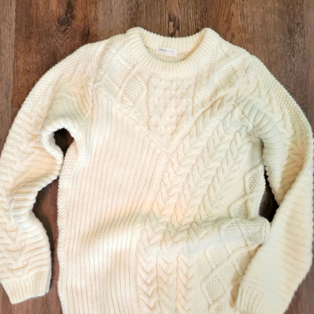 Trendy Cable Knit Oversized Sweater